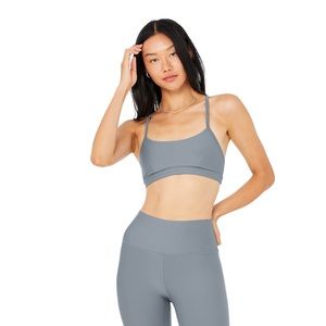 Alo Yoga AIRLIFT INTRIGUE BRA